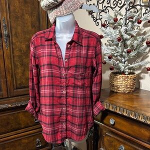 American Eagle flannel, aahmazingly soft boyfriend fit shirt